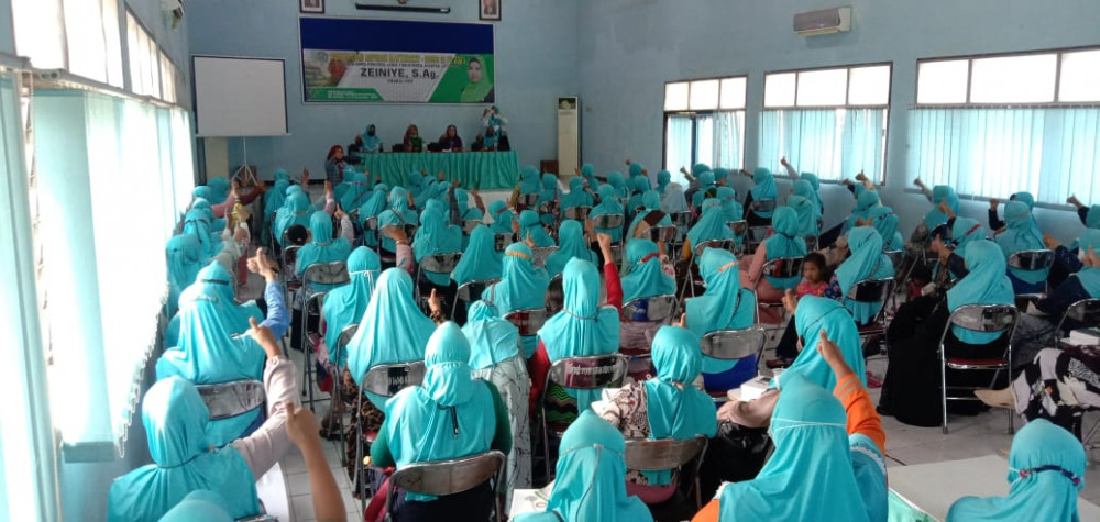 Laporkan Kinerjanya sebagai Wakil Rakyat ke Emak Emak Situbondo, Zeiniye Mendapat Julukan Srikandi dan Macan Sukorejo